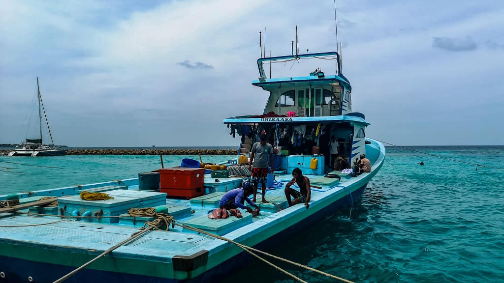 fishermanboat_maldives_fishing