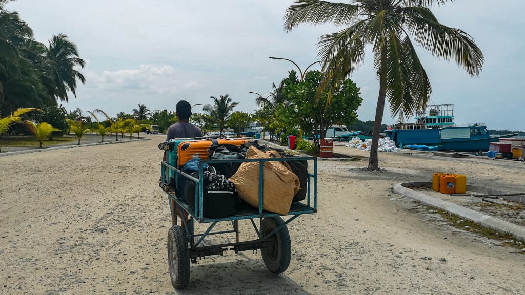 luggagetrawler_maldives_rasdhooisland